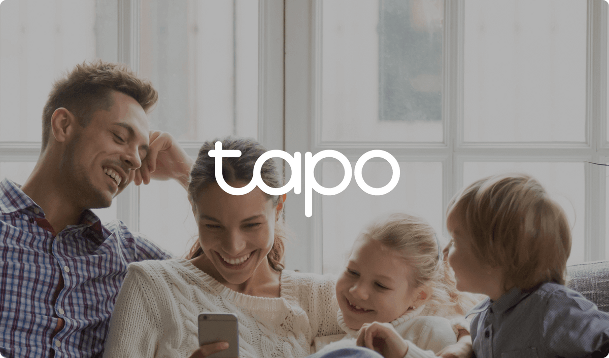 Family at home using the Tapo app