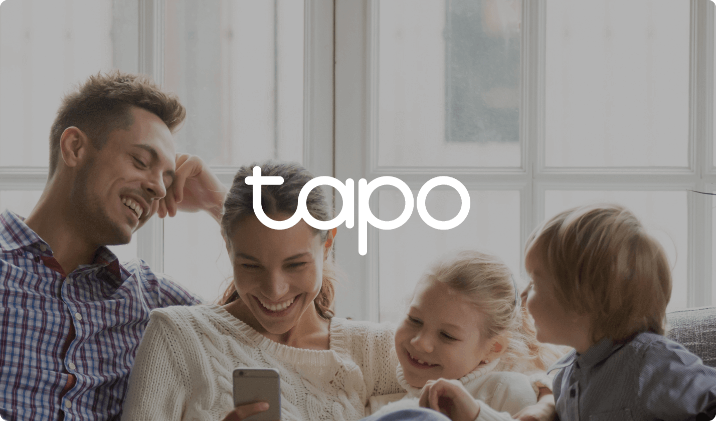 Family at home using the Tapo app